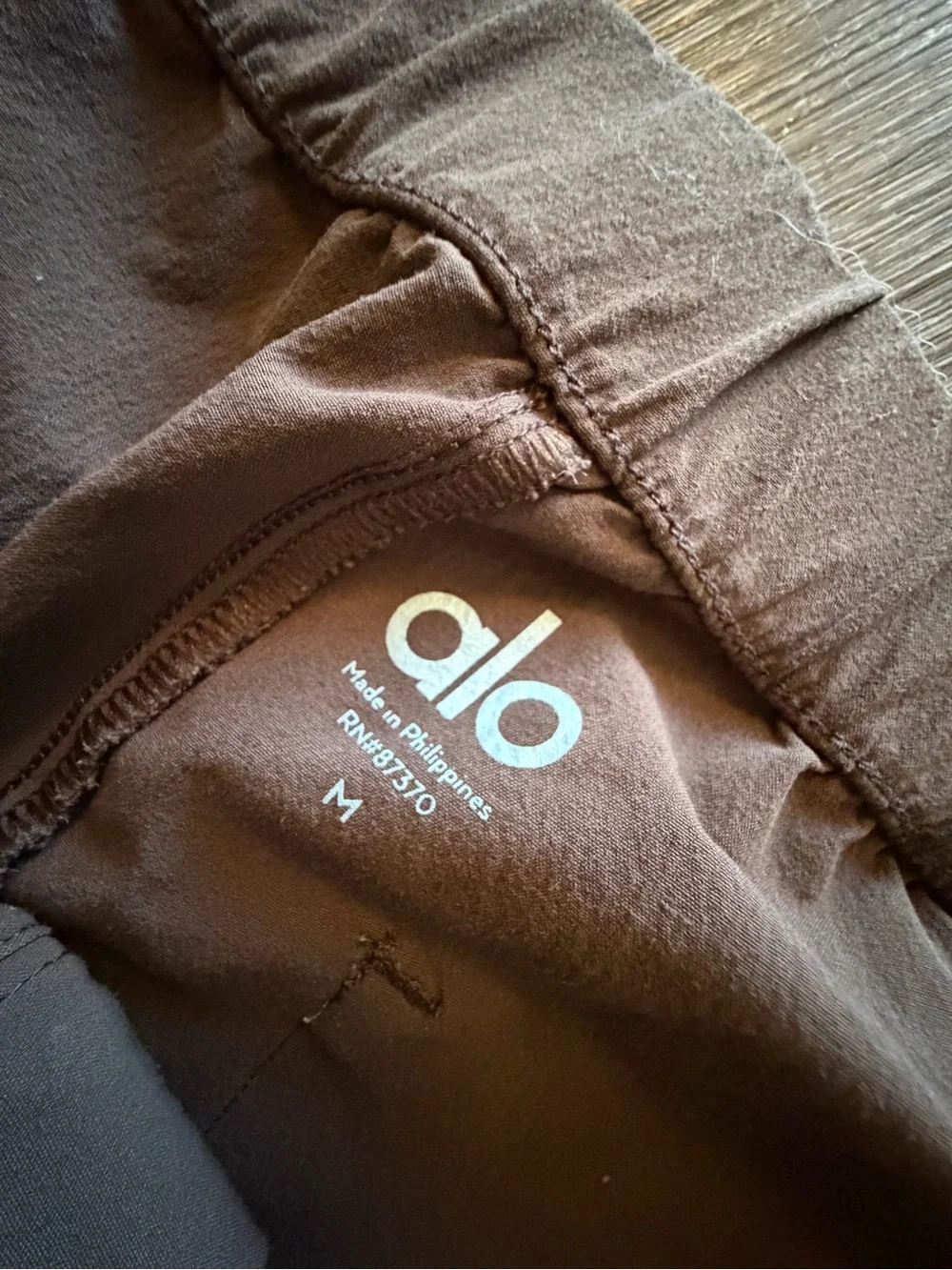 ALO Yoga Men's Cargo Pants in Brown